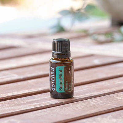 flacon du mélange SuperMint proposé par doTERRA